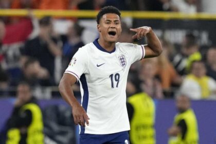 Arsenal Bajak Striker Inggris Incaran MU?